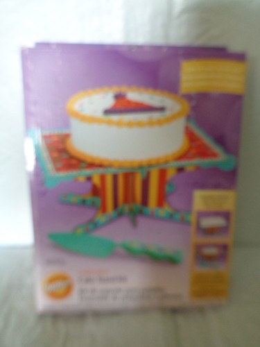 Wilton celebration cake - -,