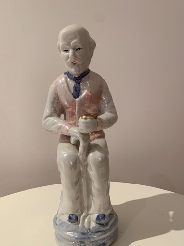 Ornament seated old - seated, man