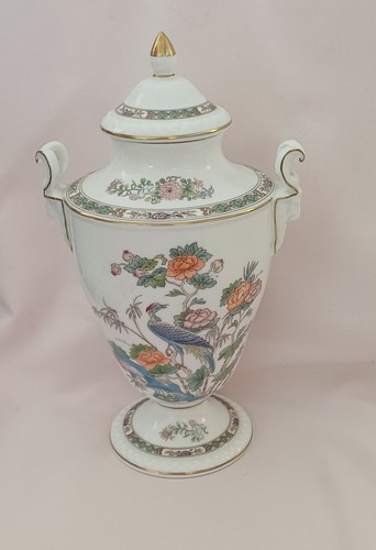 Wedgwood kutani crane vase - wedgwood,