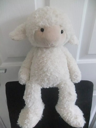 Keel love hug sheep - keel,