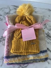 Juicy Couture Pom Cable Hat &