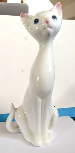 Cute sitting cat crown clifton - cute,