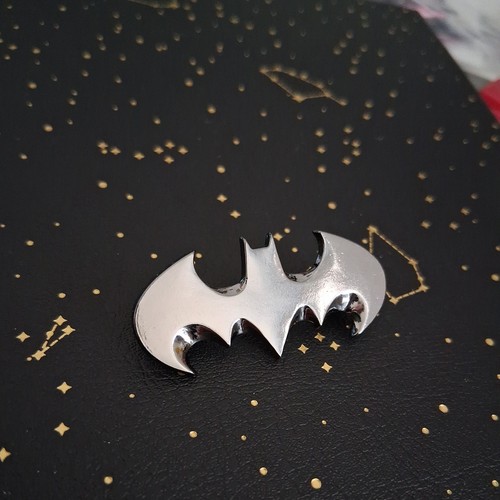 Batman logo silver brooch - batman,