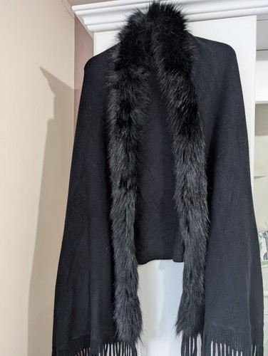 Glamorous black faux fur - faux,