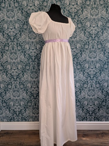 Small regency ivory round gown - regency,