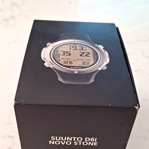 Suunto d6i novo stone - novo,