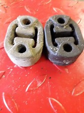 SUZUKI GSX750F 1995 EXHAUST RUBBERS