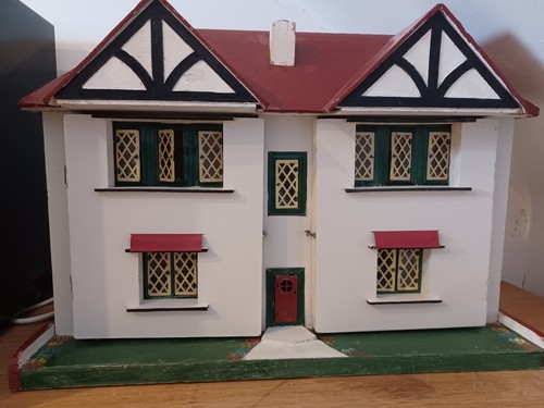 Vintage dolls house gee bee - house,