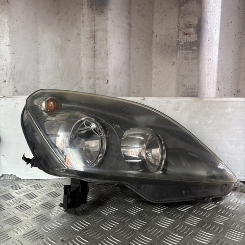 Vauxhall zafira headlight - vauxhall,