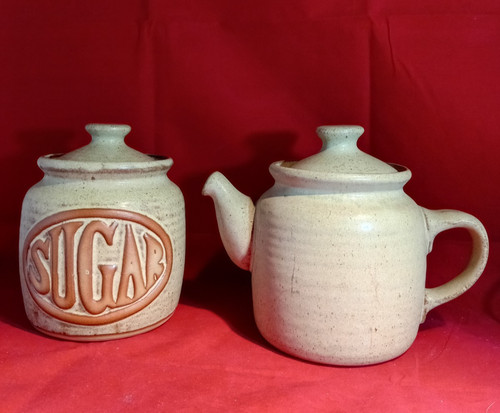 Presingoll pottery teapot - pottery,