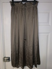 Ladies New With Tags Kahki