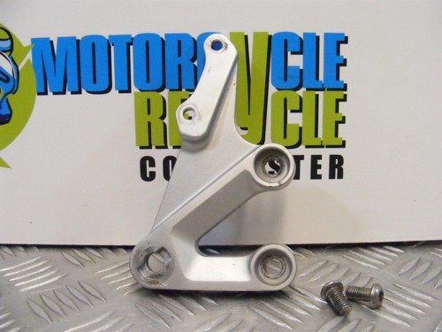 Suzuki gsxr 1000 footrest - suzuki,