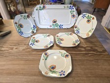 Vintage Homeleigh ware tea plates x 5, serving dish x 1, Art deco hand painted