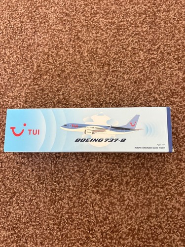 Tui boeing 737 - tui,