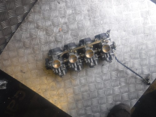 Suzuki gsxr srad 600 carbs - suzuki,