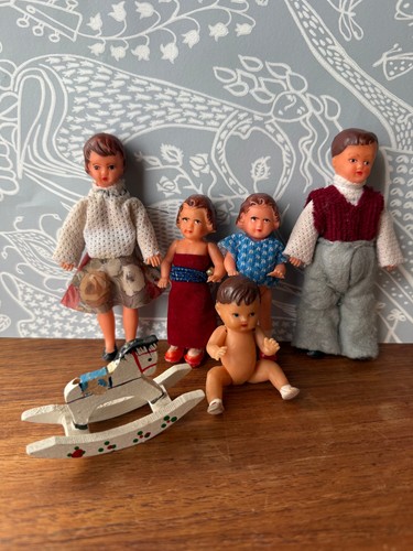 Vintage dollshouse ari or - vintage, (or