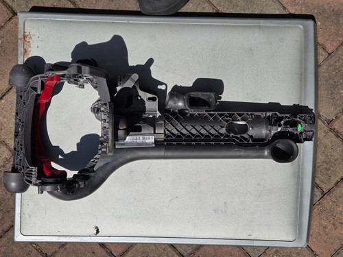 Dyson dc24 ball - spine, body