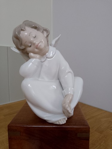 Lladro angel dreaming - ~angel,