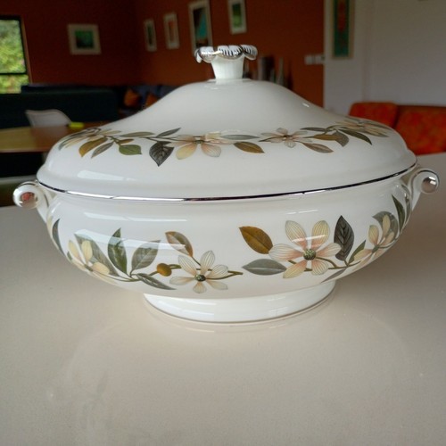 Wedgwood beaconsfield lidded - wedgwood,