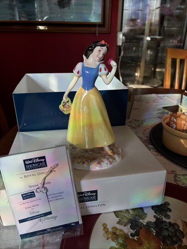 Royal doulton snow white - doulton, dp5
