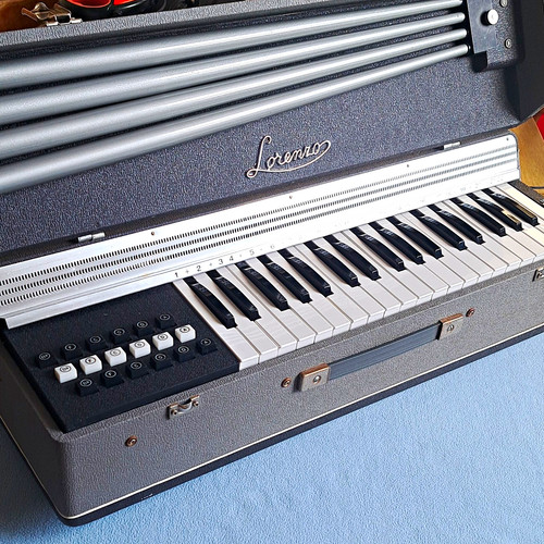 Vintage 1960s lorenzo portable - 1960s,