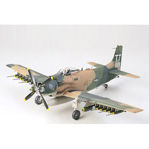 Tamiya 61073 skyraider - a-1j, u
