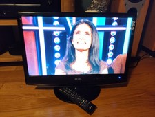 LG Flatron M2262D 22" Full HD LCD Monitor TV with Stand And controller