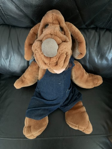Vintage wrinkles dog puppet - dog,