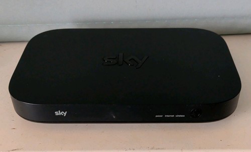 Sky hub wireless router - q,