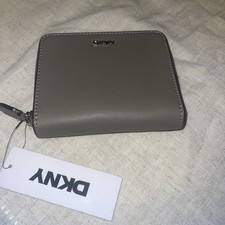 DKNY VELA - SM ZIP AROUND Wallet In Grey