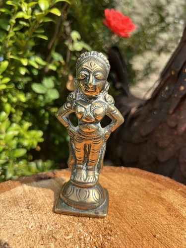 Small bronze statue of - a,