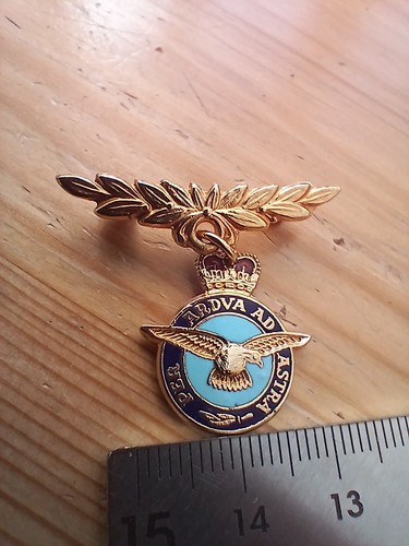 Unusual design vtg raf - unusual,