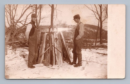 Lumberjacks woodcutters axes - w,