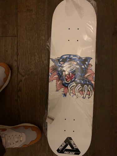 Palace ripped skatedeck - palace, 8"