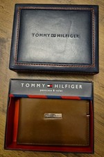 Tommy Hilfiger Passcase and Valet Wallet Genuine Leather Brown Great Condition