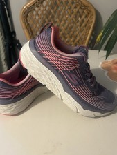 Skechers Go Run Max Cushion