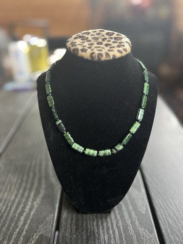 Emerald green simulated stone - emerald,