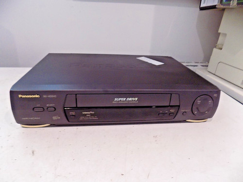 Panasonic hd640b vhs vcr - nv-hd640b-k,