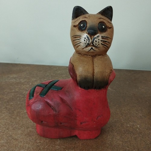 Carved wooden kitten - carved,