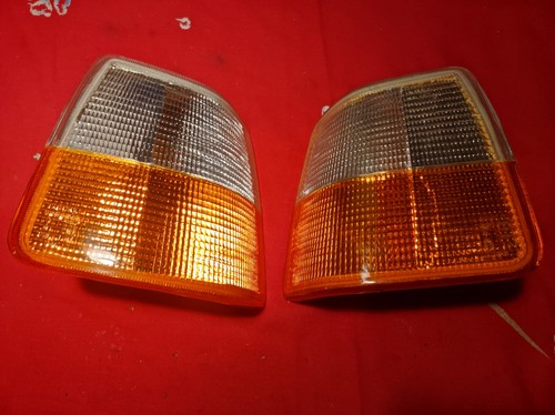 Pair volvo 240 - volvo, arrows