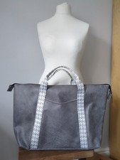 Large Grey Silver Dogtooth
