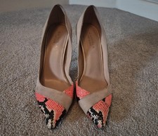 Carvery Kurt Geiger dusky pink