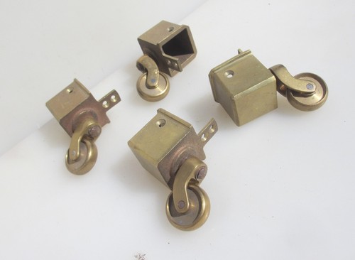Large vintage brass furniture - large,