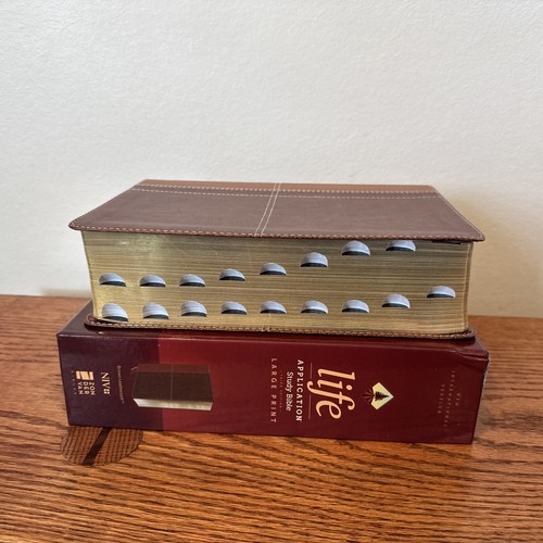 Niv life application study - life,