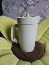 🐞Tupperware Pitcher/Jug