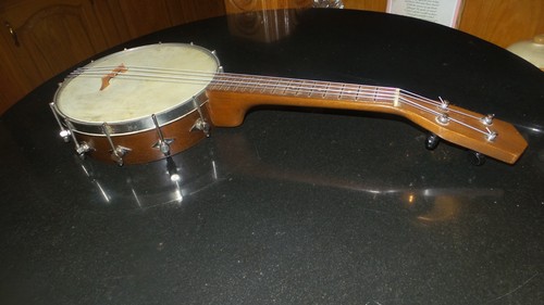 Vintage banjo ukulele - vintage,