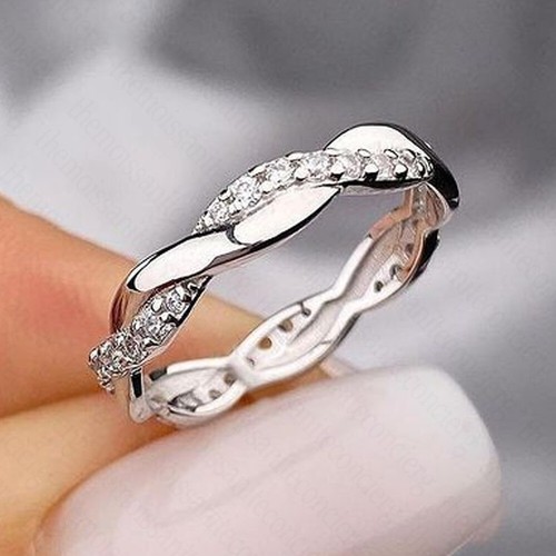 03ct round cut moissanite - cut,