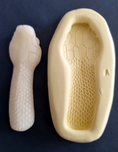 Snake head mould - food, safe