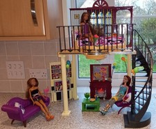 My Scene Barbie masquerade party playset disco-lights up with sound!