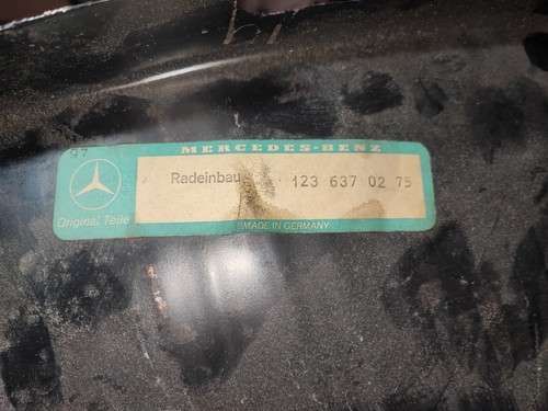 Mercedes w123 rear - mercedes, right